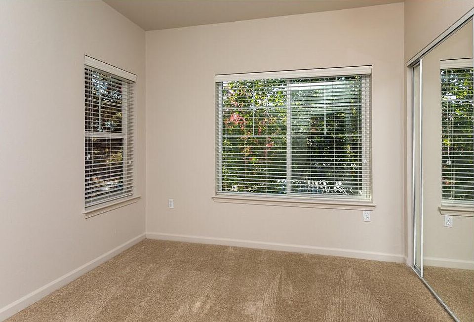 Remodeled 3 Bed 2 Bath - Third Bedroom