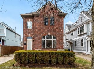 960 Davis Ave, Birmingham, MI 48009