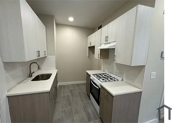 88 Pulaski St #14 — Photo 1