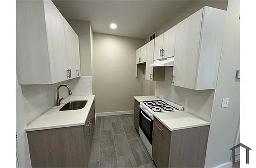 88 Pulaski St #14 Photo 1