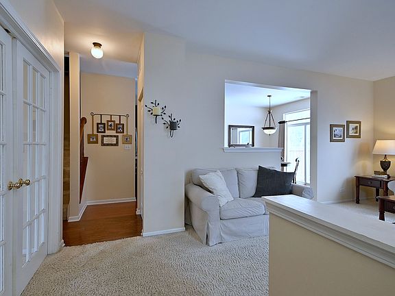 2nd image of 266 Grand Ridge Rd