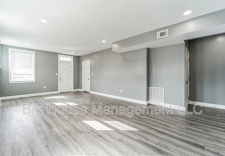4806 Liberty Heights Ave #4 — Photo 4