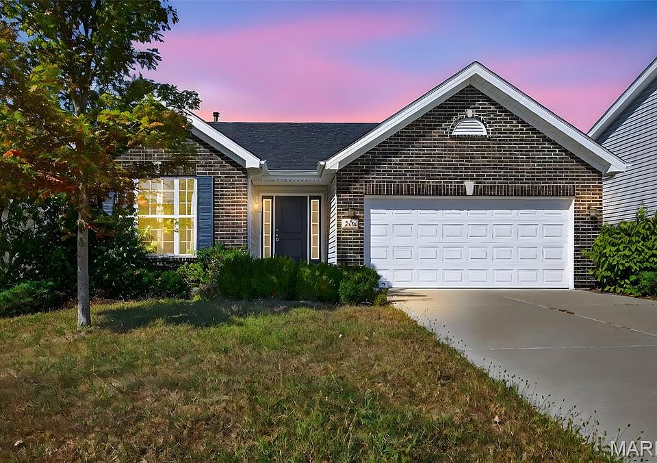 1st image of 203 Pearl Vista Dr