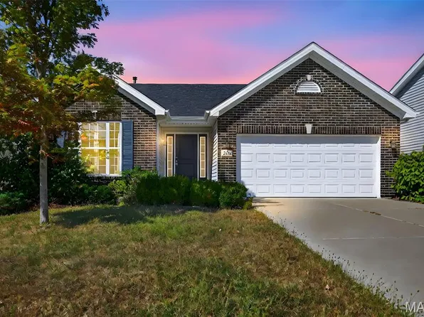 203 Pearl Vista Dr, O'Fallon, MO 63366