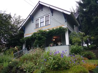 4533 Sunnyside Ave N, Seattle, WA 98103