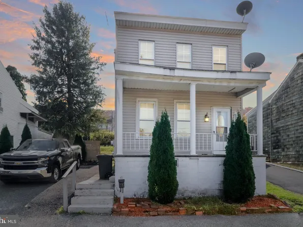 112 E Bacon St, Pottsville, PA 17901