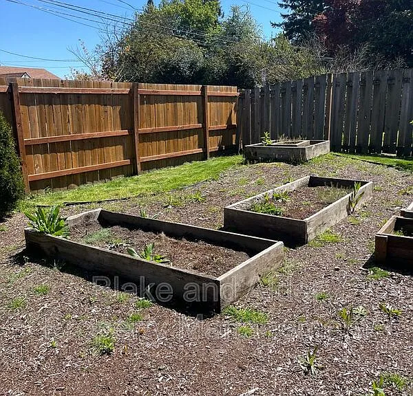 5531 SW Lombard Ave — Photo 23