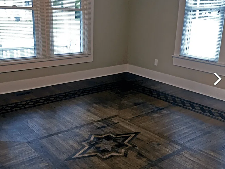 423 E Market St — Photo 1