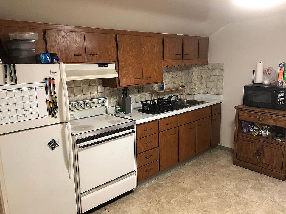 Eat in kitchen 