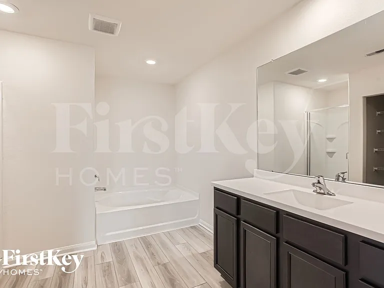 26732 Frost Dr — Photo 18