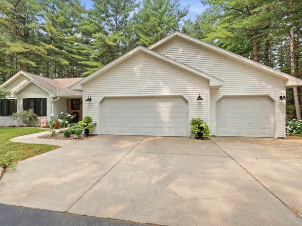 3673 Powderhorn Ln, Suamico, WI 54173