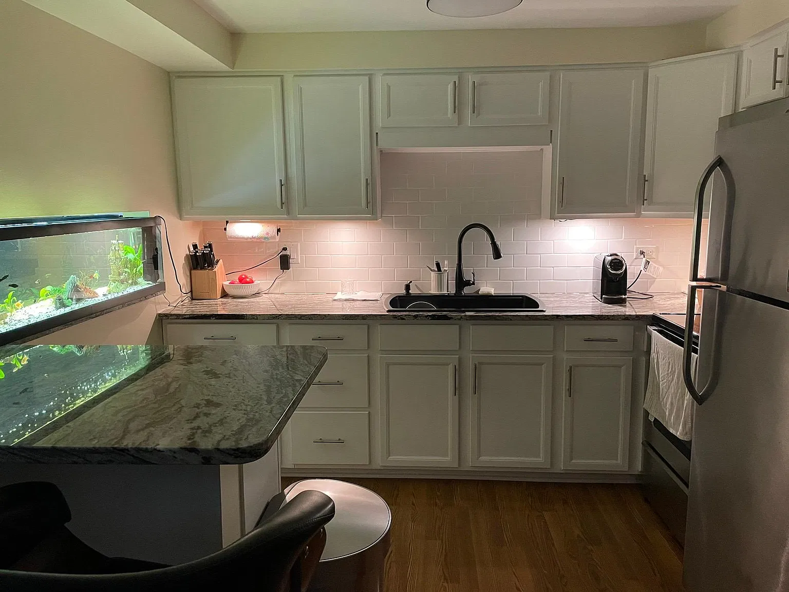 2 bed, 1000 sqft, $2,000 — Photo 2