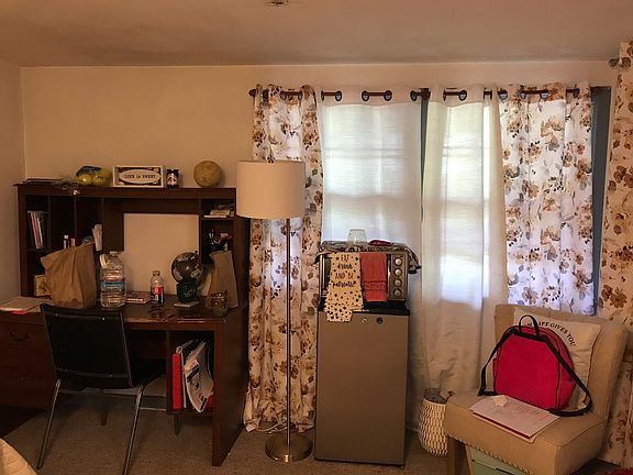 5th image of 106 Cayuga Park Rd Room 3
