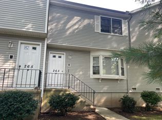 265 Glendale Ave UNIT E6, Bridgeport, CT 06606