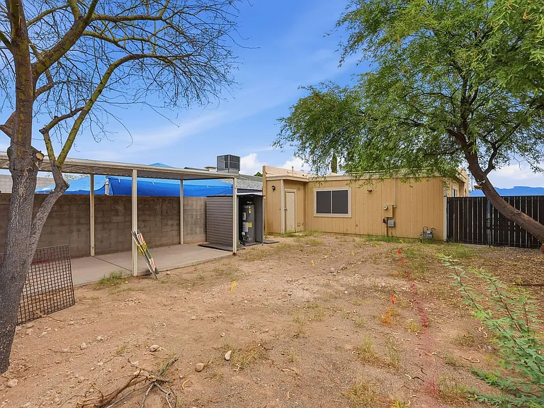 213 W Virginia St — Photo 24