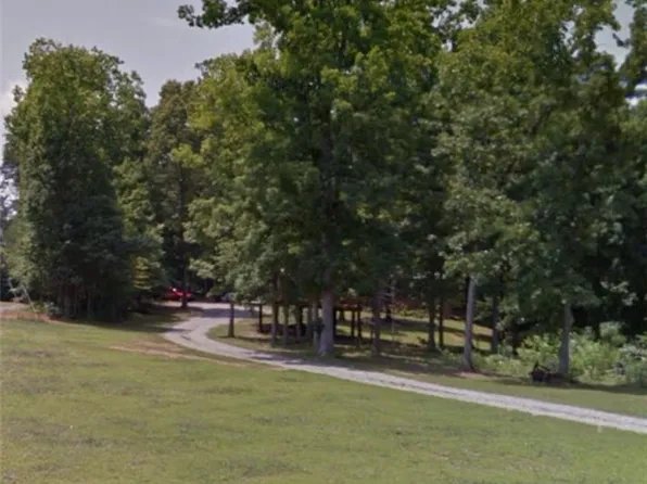 121 Harvick Ln, Lexington, NC 27292