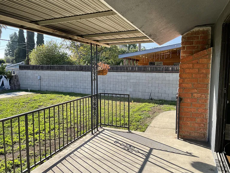 2634 Balfour Ave — Photo 21