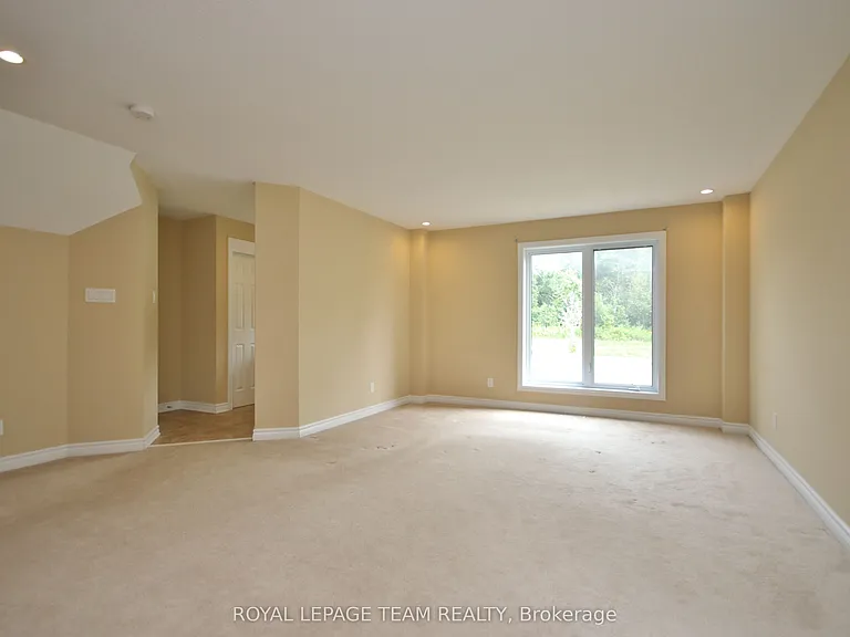 593 Clearbrook Dr — Photo 3