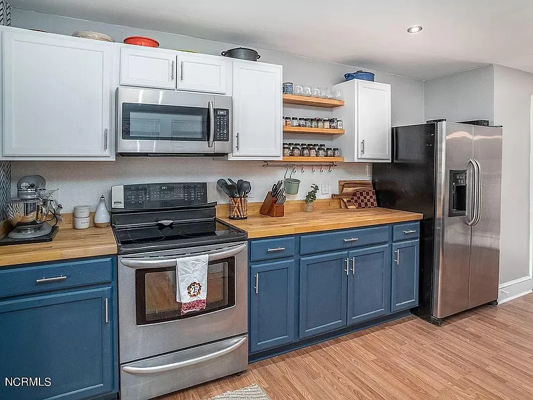 1302 Cotten Rd — Photo 12