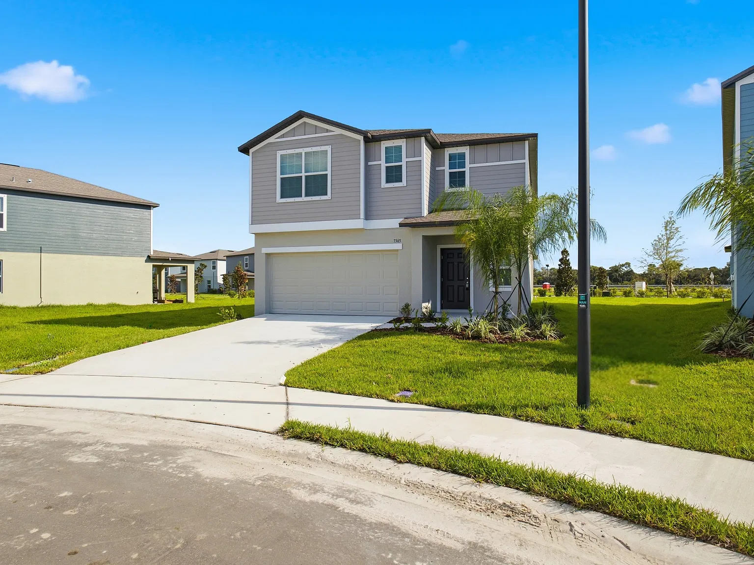 6 bed, 2941 sqft, $3,250 — Photo 2