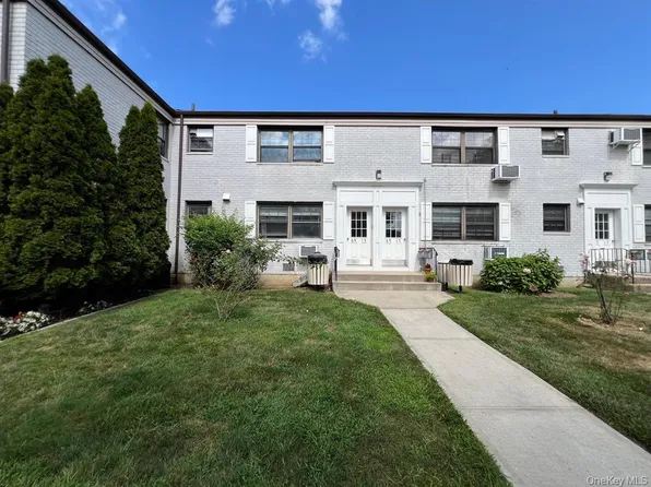 69-15 136th St #A, Kew Garden Hills, NY 11367