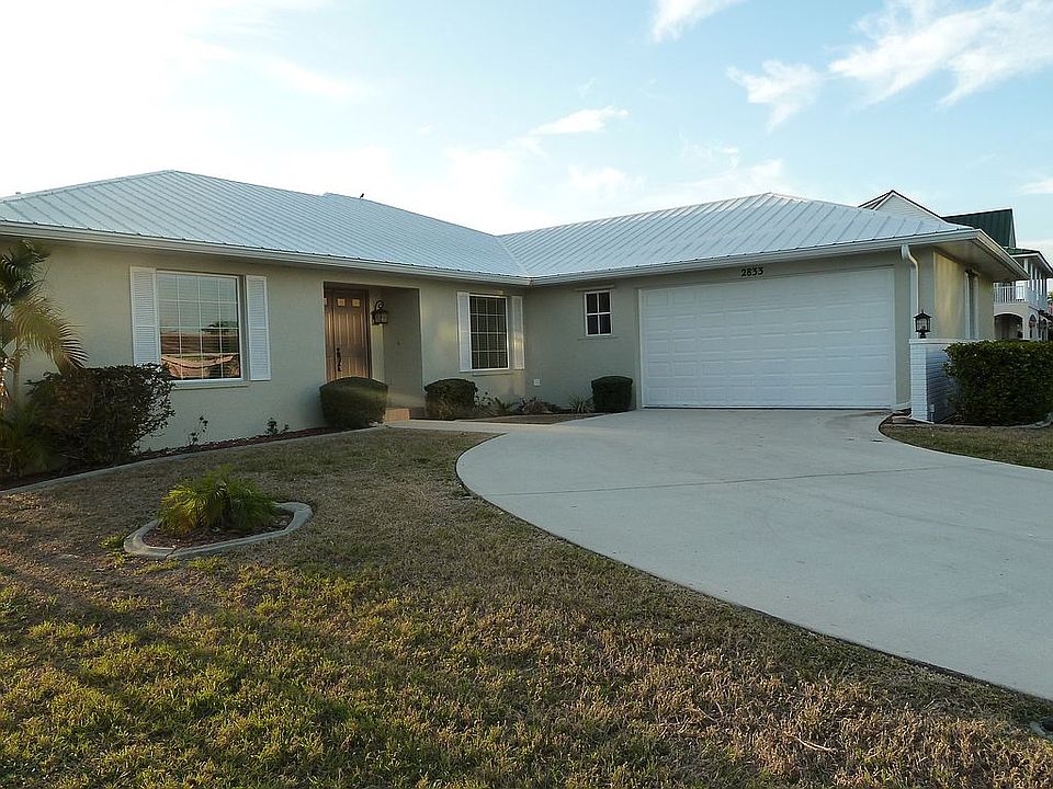 Welcome to 2833 Coral Way 