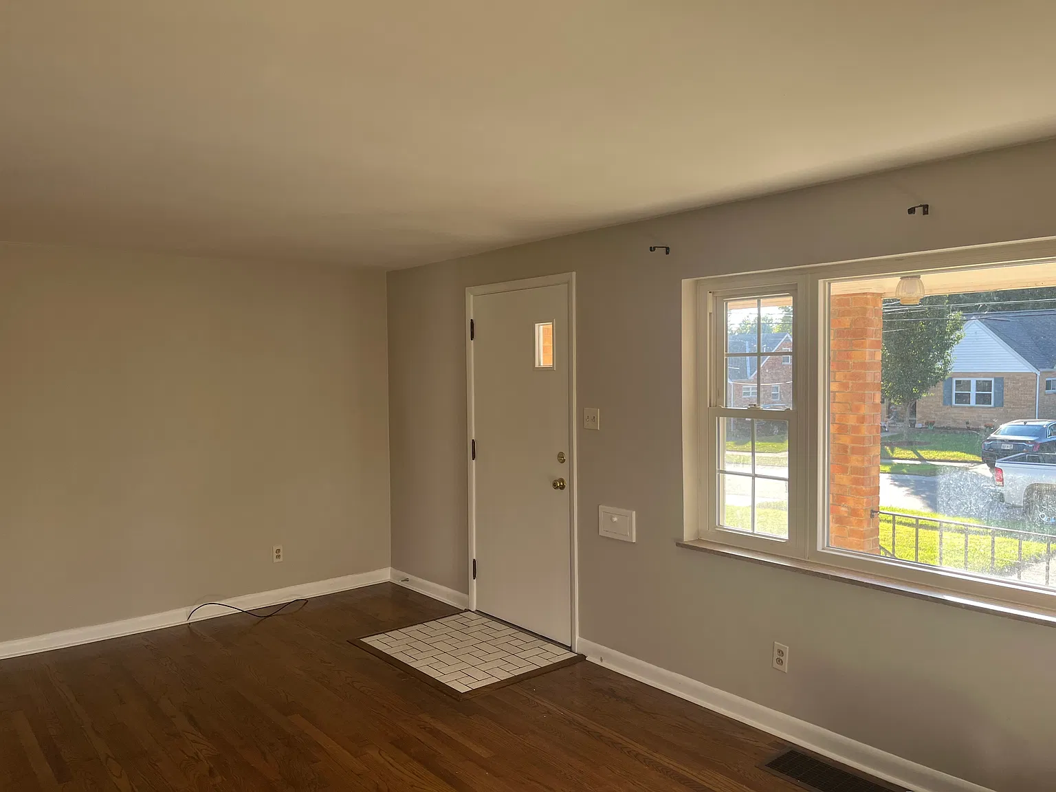4 bed, 1326 sqft, $1,800 — Photo 2