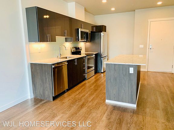 3rd image of 1085 103rd Ave NE Unit 313