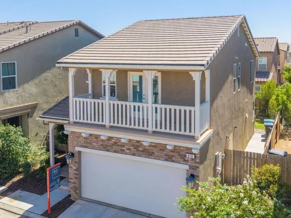 876 Winchell Way W, Madera, CA 93636