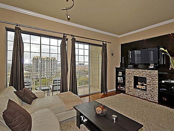 5th image of 3225 Turtle Creek Blvd #1658