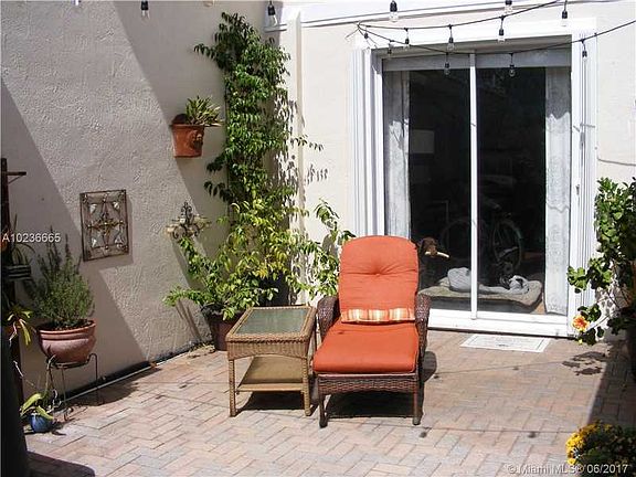 3rd image of 945 Lemonwood Ct #945