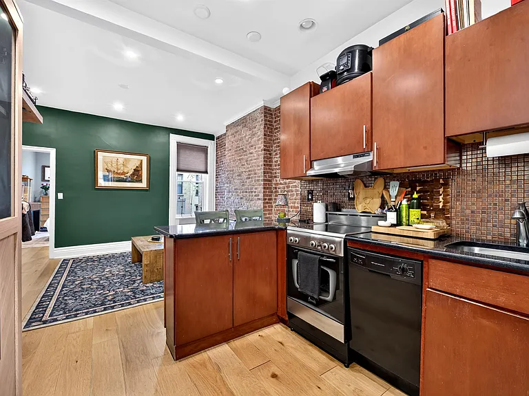 1214 Washington St #2 — Photo 11