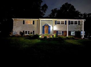 7 Maplewood Dr, Parsippany, NJ 07054