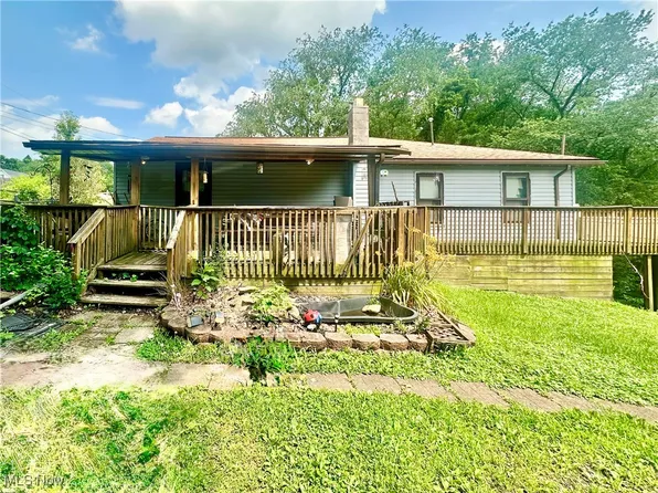 967 7th Ave, East Liverpool, OH 43920