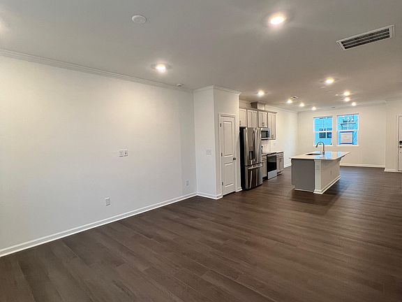 4th image of 2305 Oakwood Meadows Ct