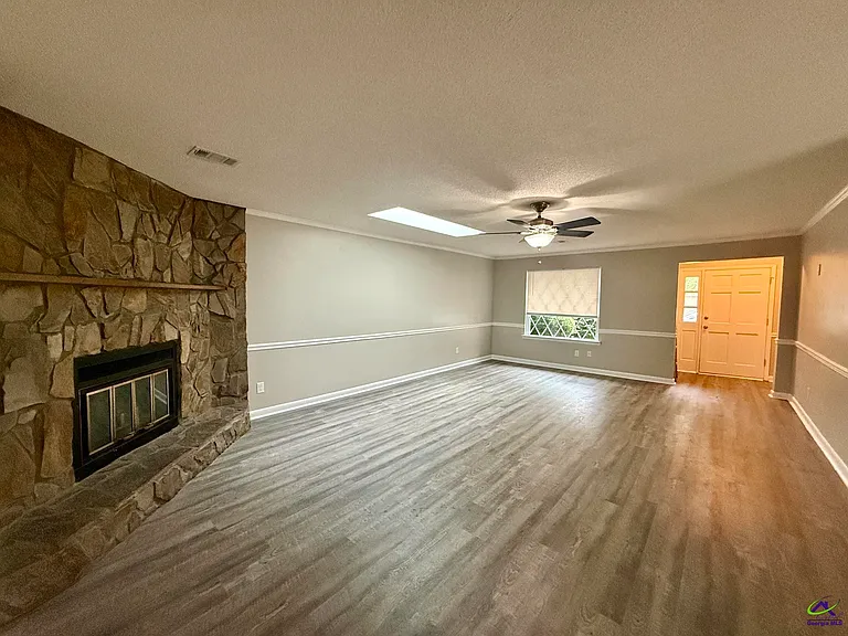 144 Pleasant Hill Ct — Photo 4