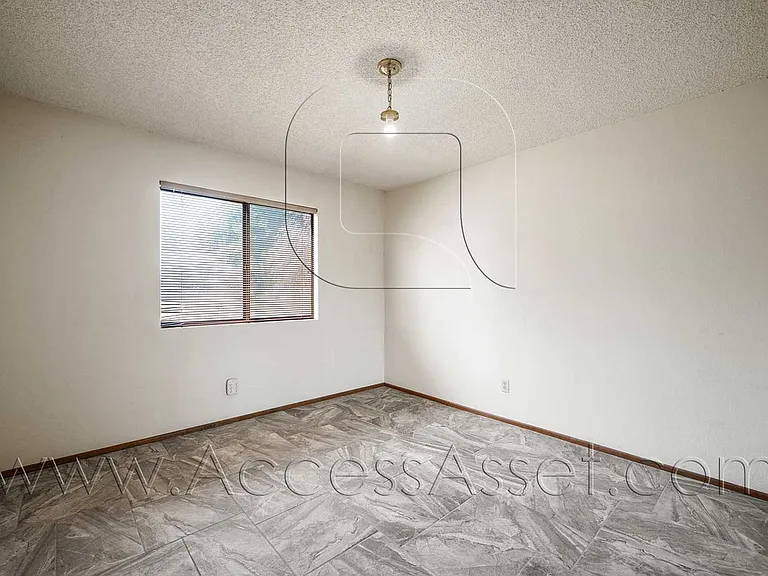 21825 Canyon Dr — Photo 13