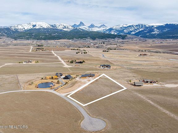 2nd image of 4571 Surprise Valley Rd