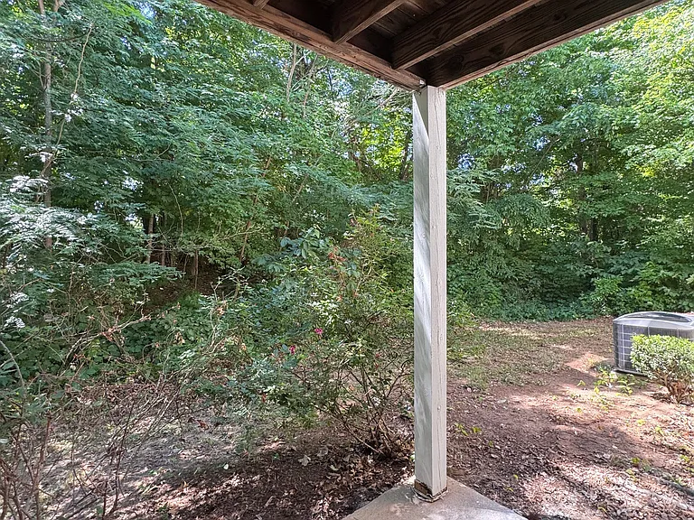 519 Mystic Dr #C — Photo 33