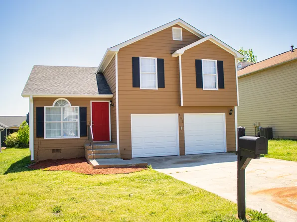 842 Shoal Ct, Atlanta, GA 30349