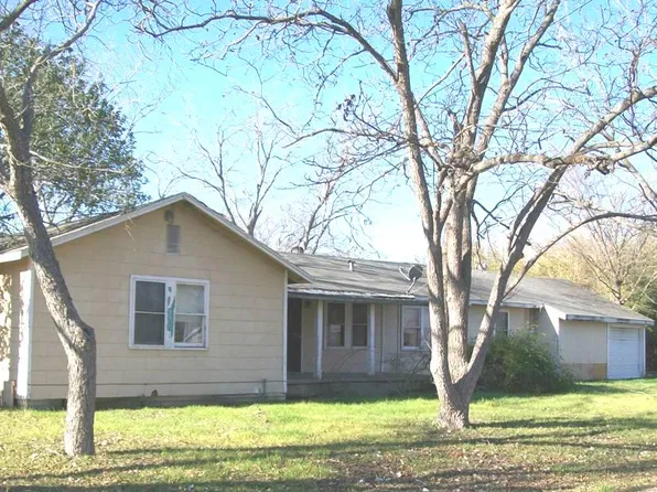 112 W Ila St, Elgin, TX 78621