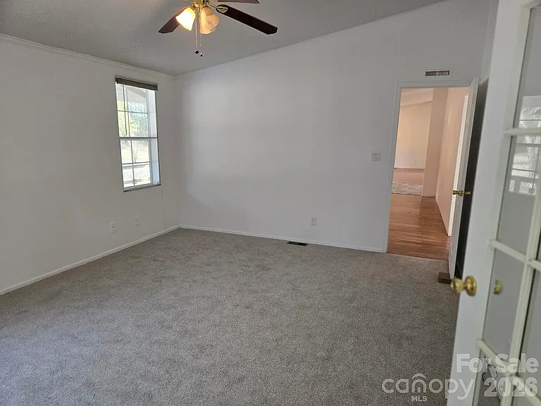 1718 Measmer St — Photo 15