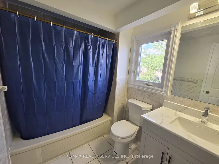 211 Ponymeadow Ter — Photo 18
