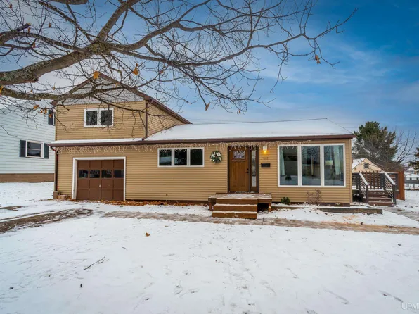 612 Elliott Ave, Ishpeming, MI 49849