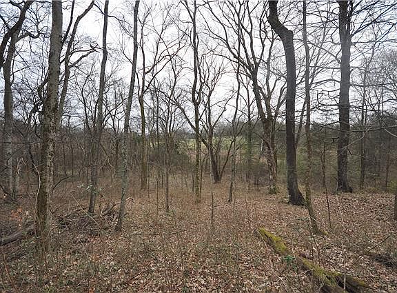 5th image of 402 Leeville Park