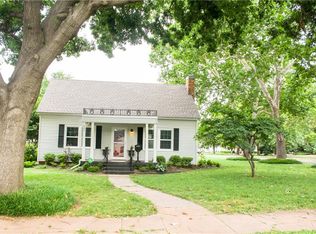202 S 12th St, Chickasha, OK 73018