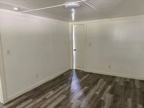 317 W Allen St #A, Hendersonville, NC 28739