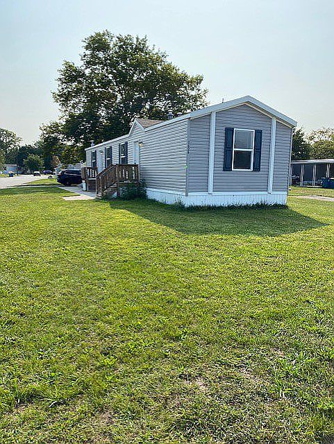 1st image of 1624 Burnham Dr #1624