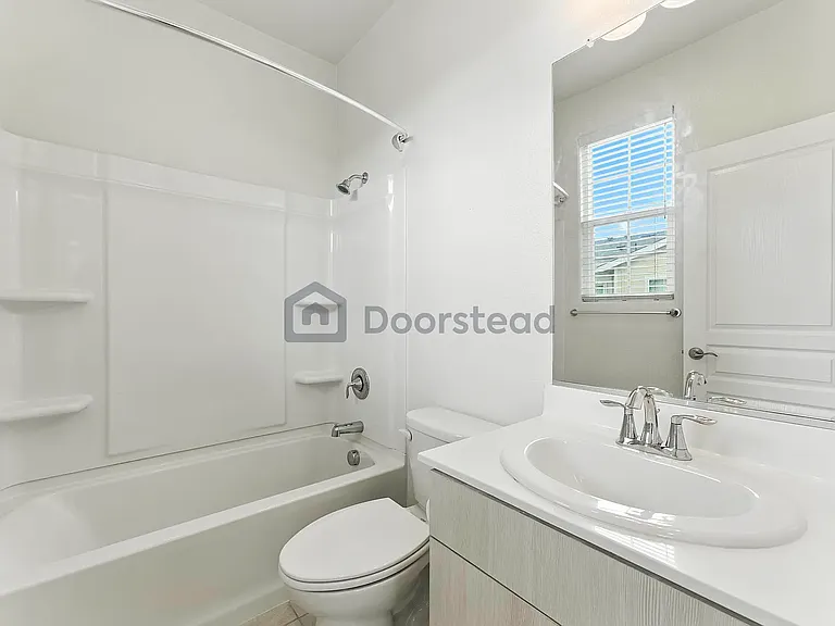 801 Jetty Dr — Photo 5