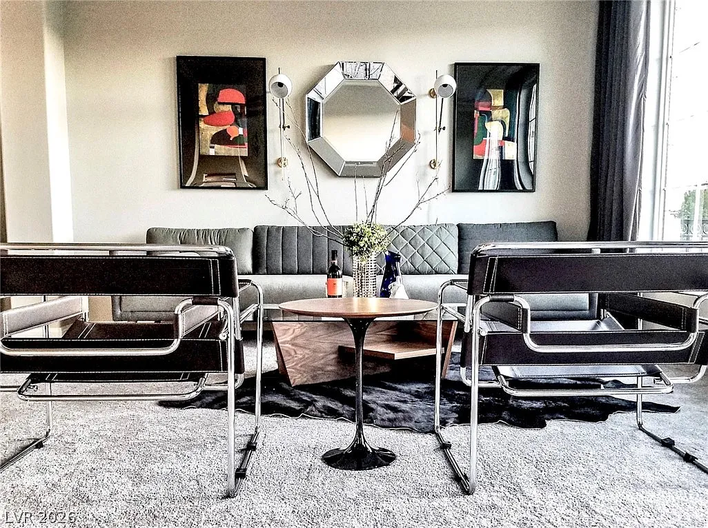 5 bed, 3.5 bath, 3005 sqft, $2,850 — Photo 1